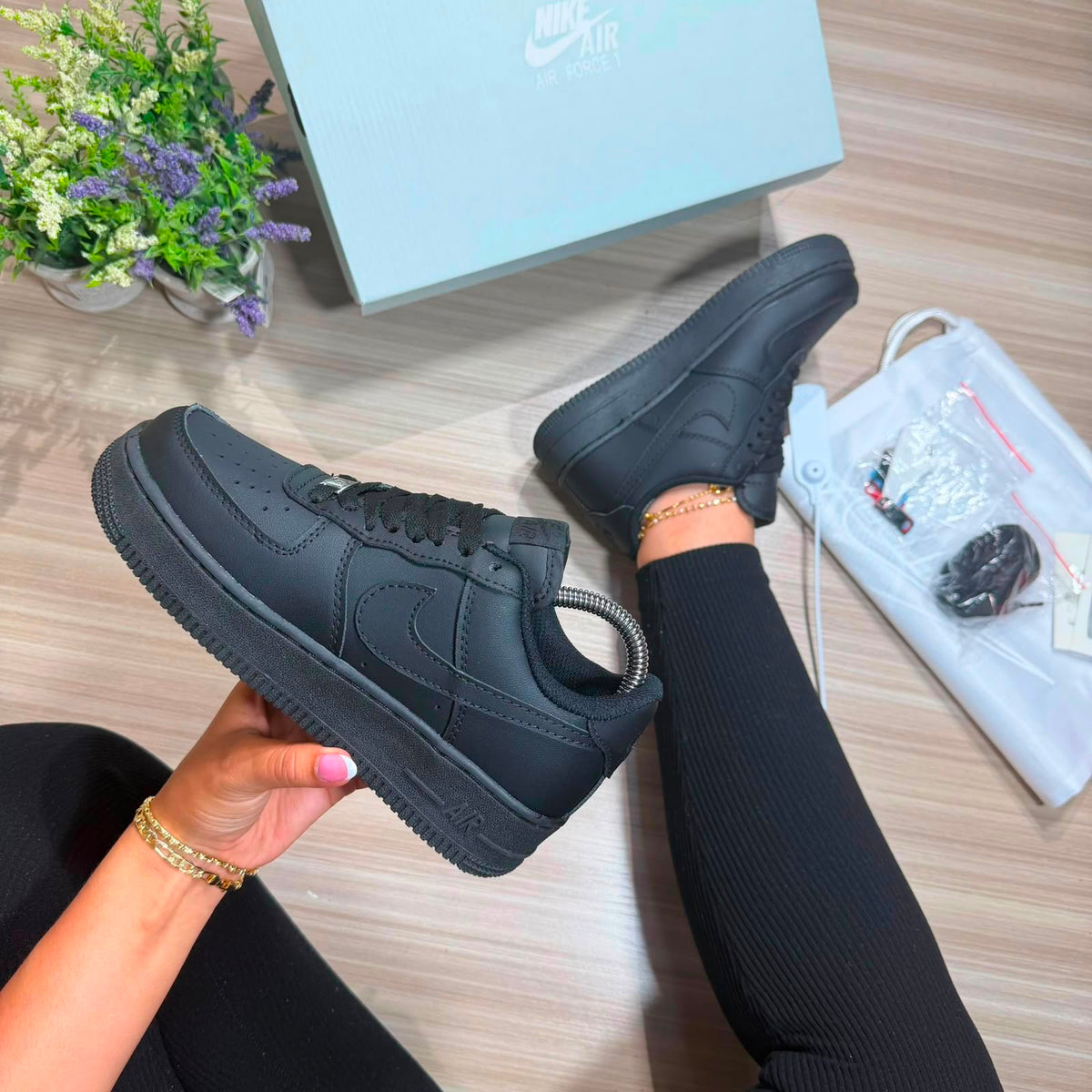 Nike Air Force 1 Negras