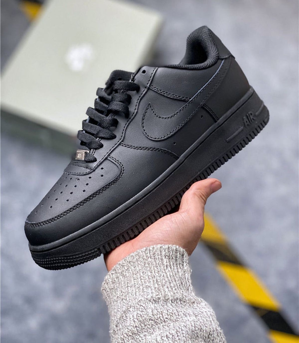 Nike Air Force 1 Negras
